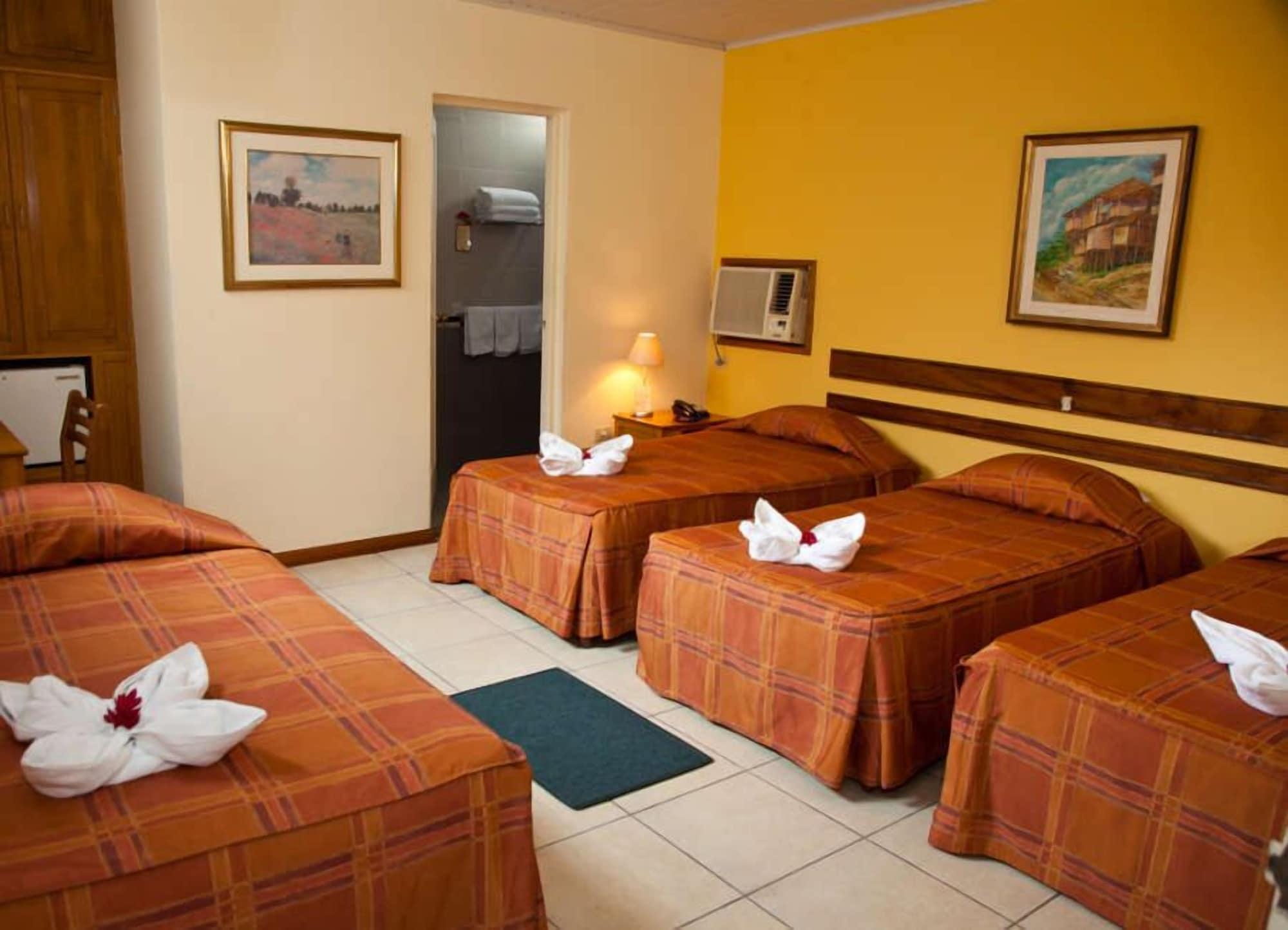 Hotel Acosta Iquitos Ngoại thất bức ảnh
