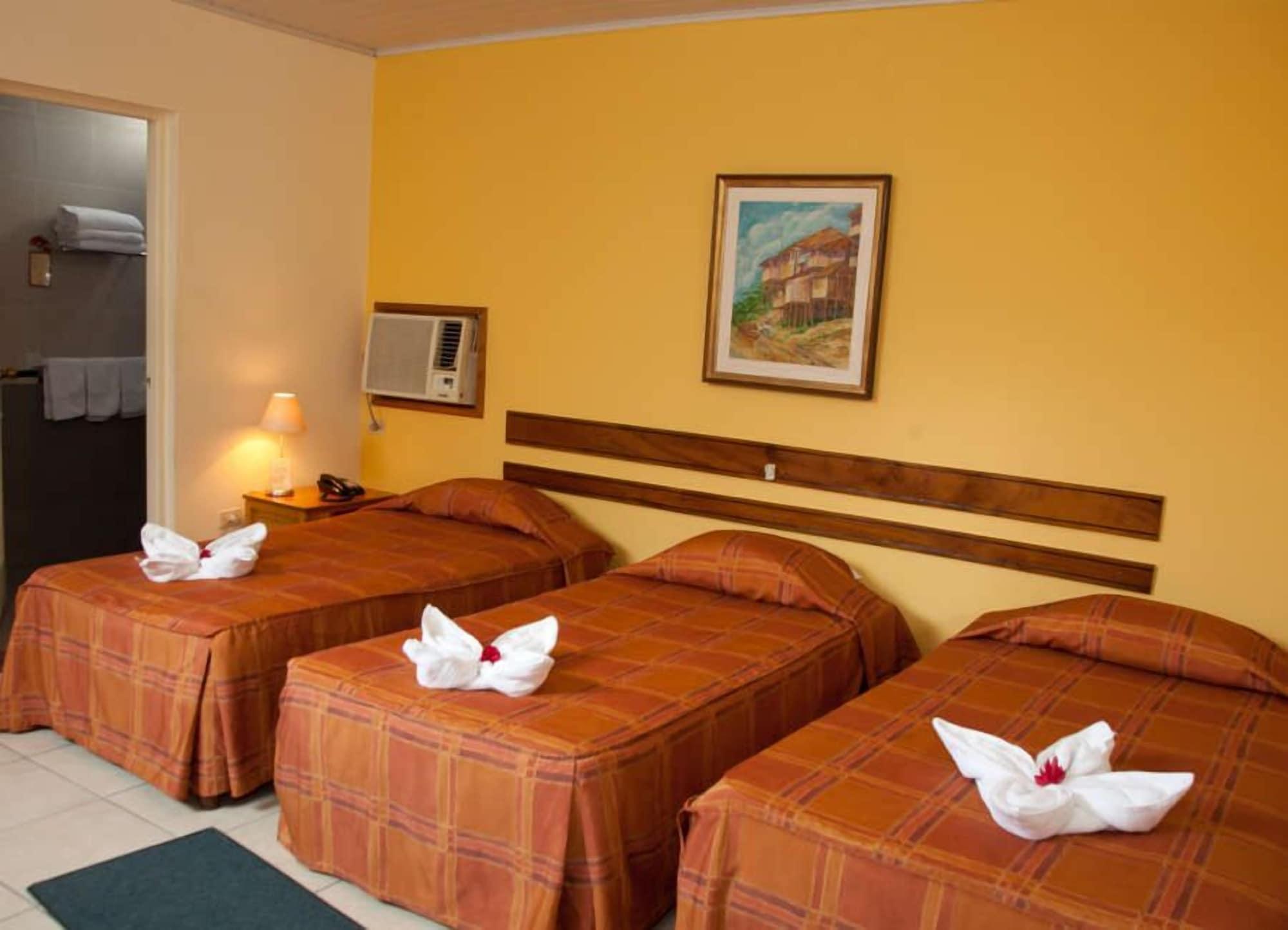 Hotel Acosta Iquitos Ngoại thất bức ảnh