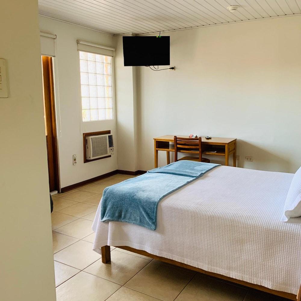 Hotel Acosta Iquitos Ngoại thất bức ảnh