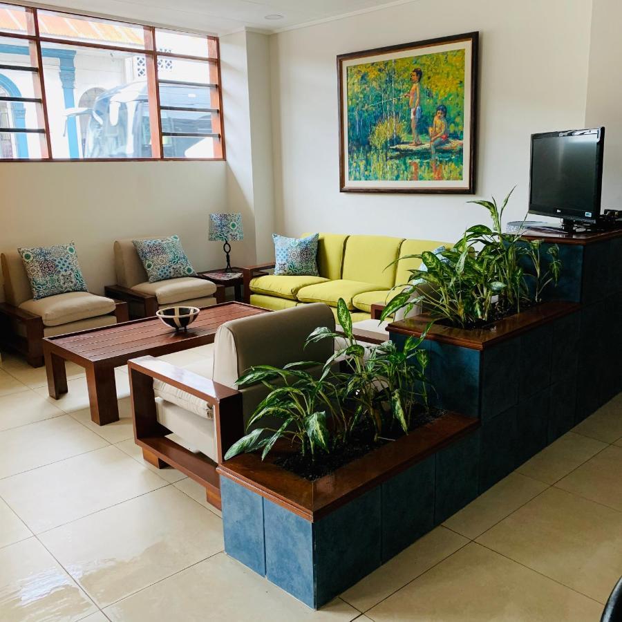 Hotel Acosta Iquitos Ngoại thất bức ảnh